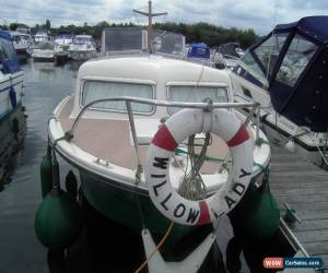 Classic Freeman 26 motor cruiser boat -  Great condition. 4 Berth for Sale