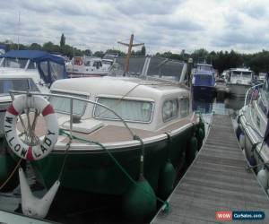 Classic Freeman 26 motor cruiser boat -  Great condition. 4 Berth for Sale