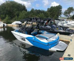 Classic 2017 Axis A20 Wakeboard Wakesurf Boat - Built By Malibu Boats for Sale