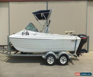 Classic 2005 MARKHAM DOMINATOR TWIN MERCURY 40 HP 4 STROKES LOW HOURS TANDEM TRAILER for Sale