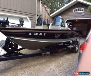 Classic 2002 Lund 1900 Pro-V IPS Tournament Series Fishing Boat for Sale